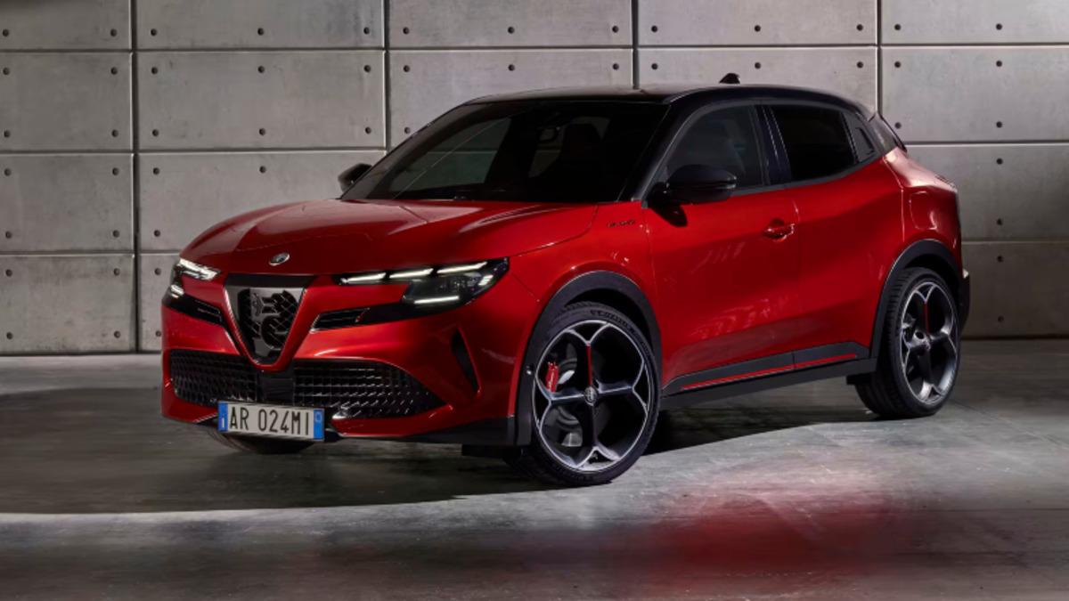 Alfa Romeo, Hükümetle Başı Belaya Girmesin Diye Yeni Otomobili Milano’nun İsmini Değiştirdi: İşte Yeni Adı