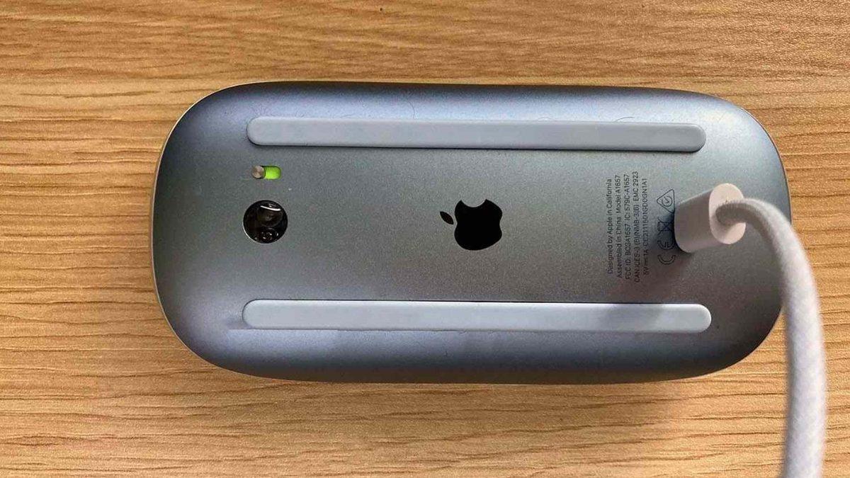 Yine Apple Yine Bir Çıkıntılık: Magic Mouse’u Neden Ters Çevirerek Şarj Etmek Zorundayız?