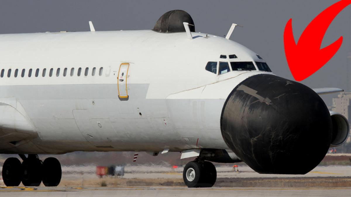 Muhtemelen Daha Önce Hiç Görmediğiniz Bu Uçağın Burnu, Neden Palyaçoyu Anımsatacak Bir Tasarıma Sahiptir?
