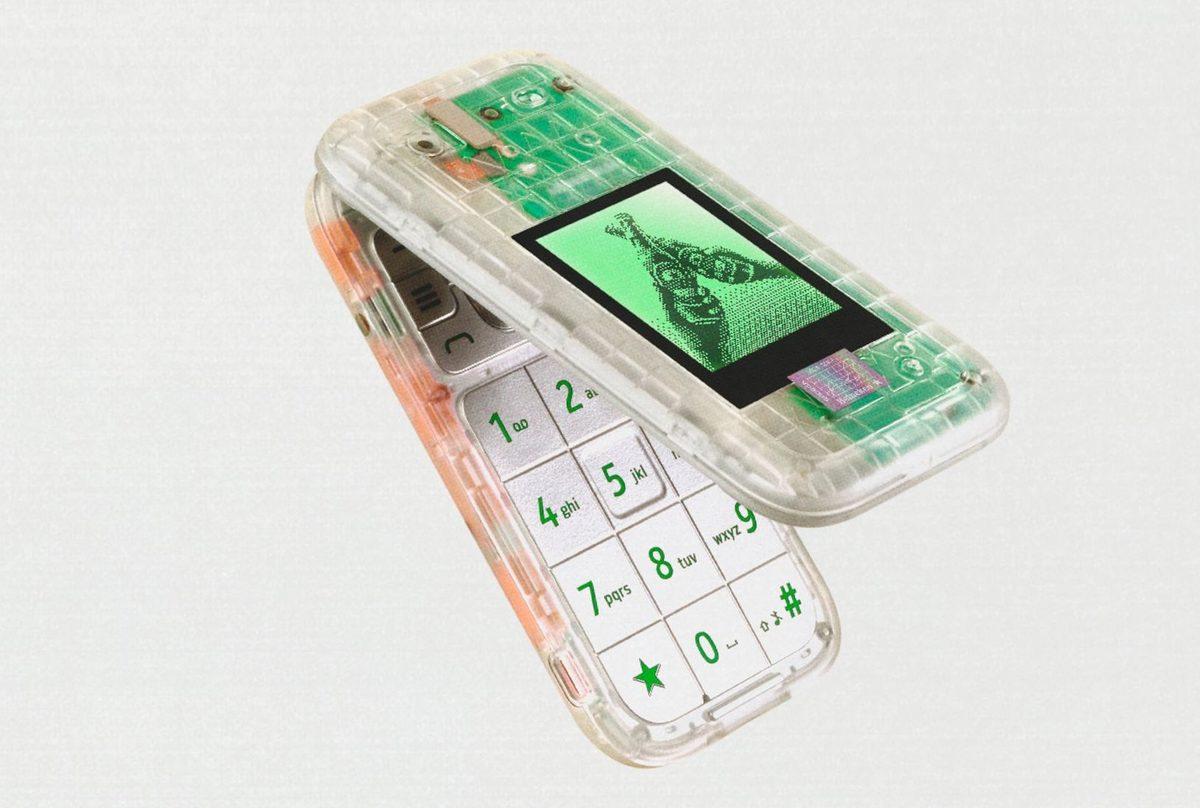 Bira Markası Heineken, Telefon Üretti! Karşınızda Buram Buram Nostalji ve Arpa Mayası Kokan Boring Phone