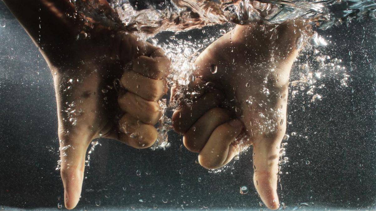 Uzun Süre Suda Kaldığımızda Neden Sadece El ve Ayaklarımız Buruşur?