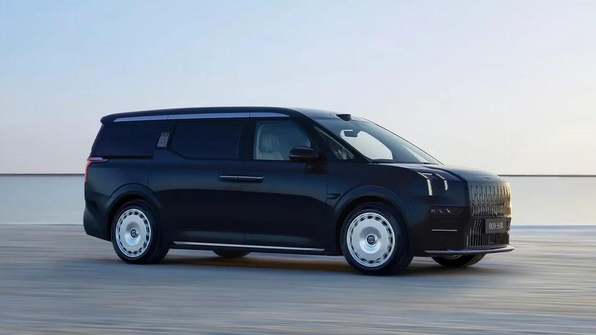 Ultra Lüks Panelvan Zeekr 009 Grand Tanıtıldı: Tam Anlamıyla Yürüyen Saray!