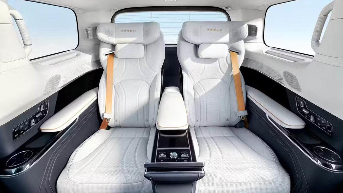 Ultra Lüks Panelvan Zeekr 009 Grand Tanıtıldı: Tam Anlamıyla Yürüyen Saray!