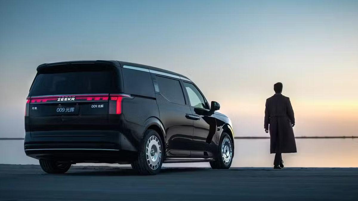 Ultra Lüks Panelvan Zeekr 009 Grand Tanıtıldı: Tam Anlamıyla Yürüyen Saray!