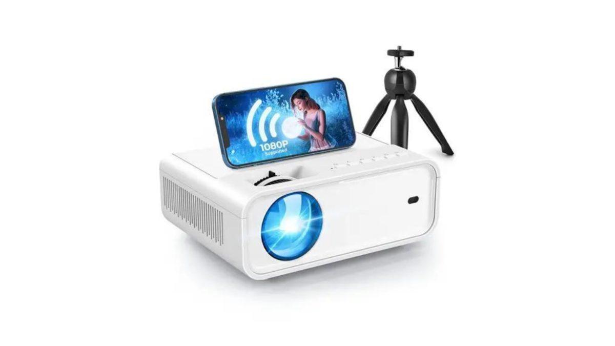 Evde Film İzleme Keyfini Zirveye Taşıyacak Bütçe Dostu Mini Projeksiyon Cihazları