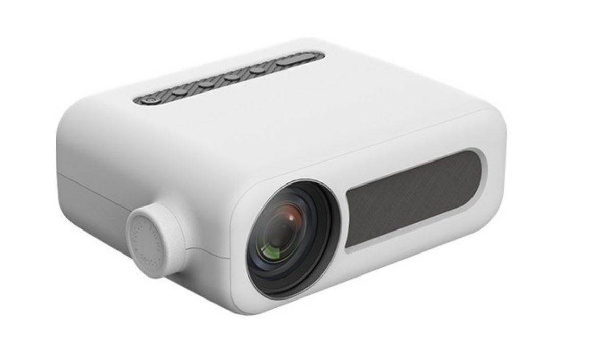 Evde Film İzleme Keyfini Zirveye Taşıyacak Bütçe Dostu Mini Projeksiyon Cihazları