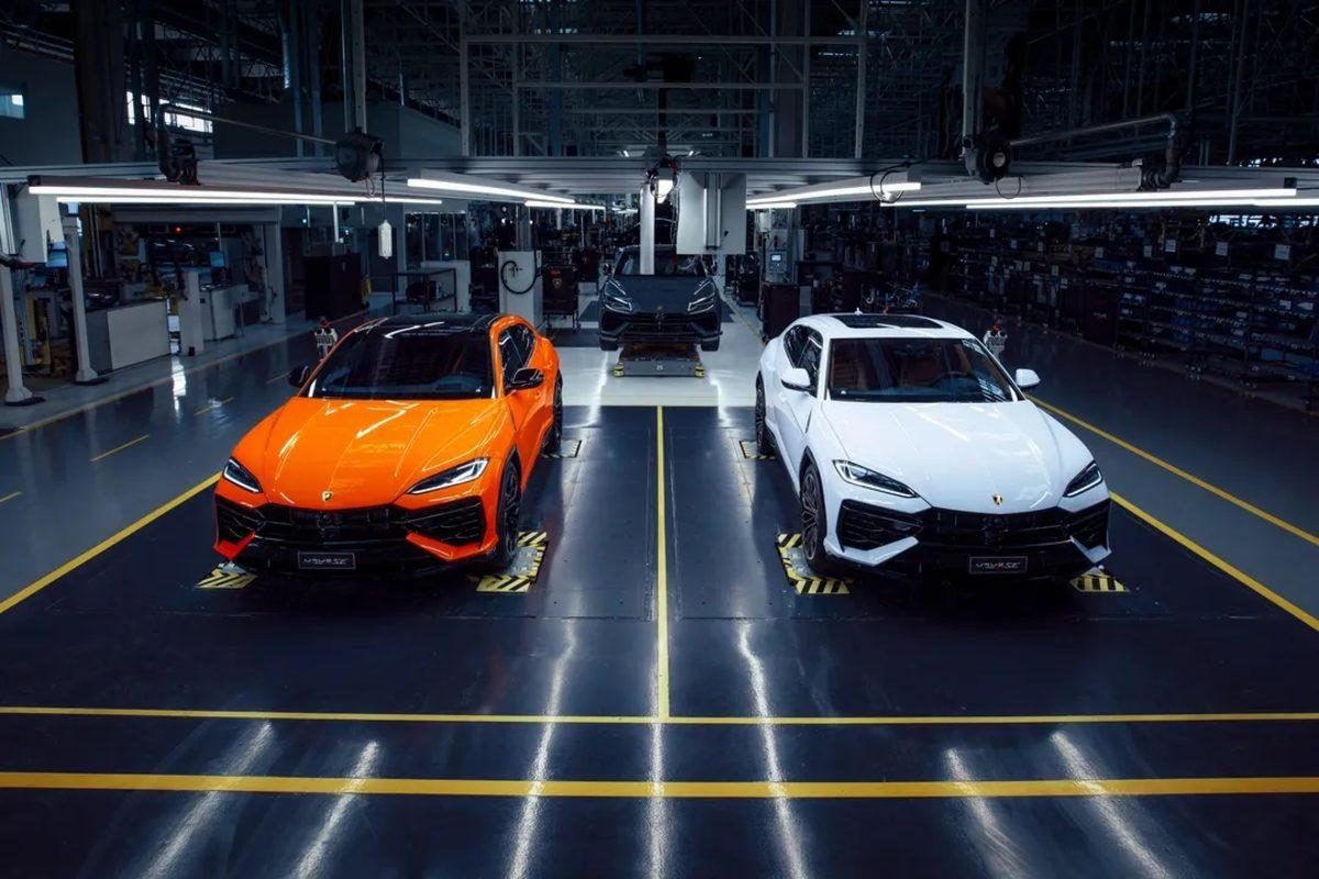 Lamborghini’nin Yeri Göğü İnleten Popüler SUV’si Urus, Hibrit Oldu!