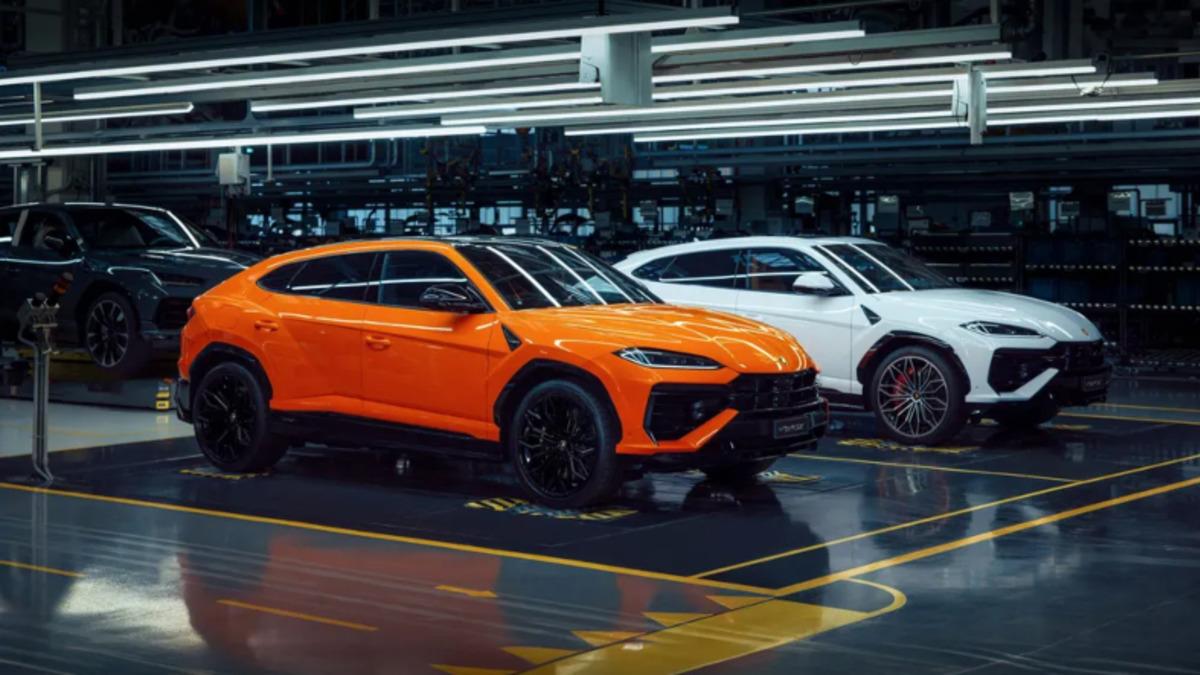 Lamborghini’nin Yeri Göğü İnleten Popüler SUV’si Urus, Hibrit Oldu!