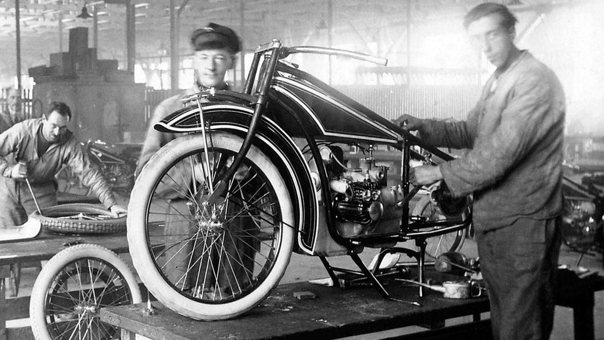 İflasın Eşiğinden Dönmüşler: BMW’nin Uçak Motoru Üretmekten Milyar Dolarlık Bir Araba Markası Olmaya Uzanan Başarı Öyküsü