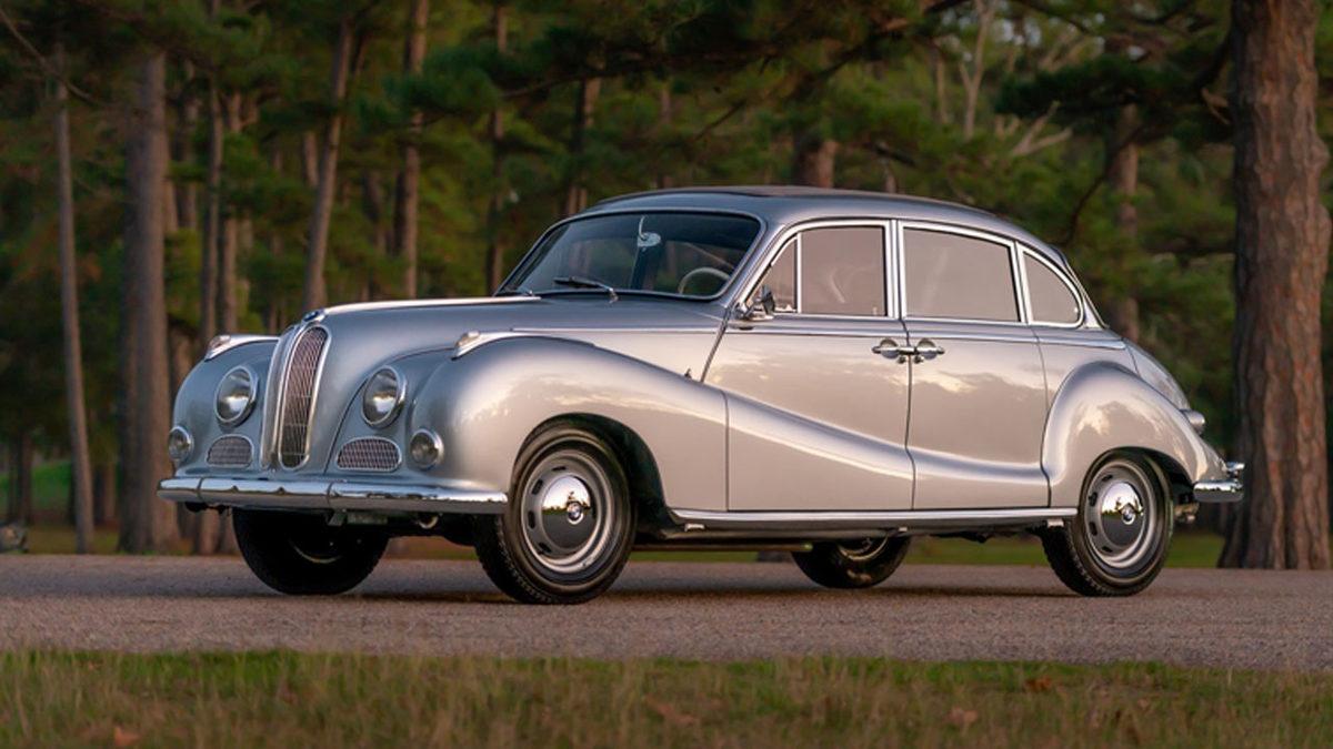 İflasın Eşiğinden Dönmüşler: BMW’nin Uçak Motoru Üretmekten Milyar Dolarlık Bir Araba Markası Olmaya Uzanan Başarı Öyküsü