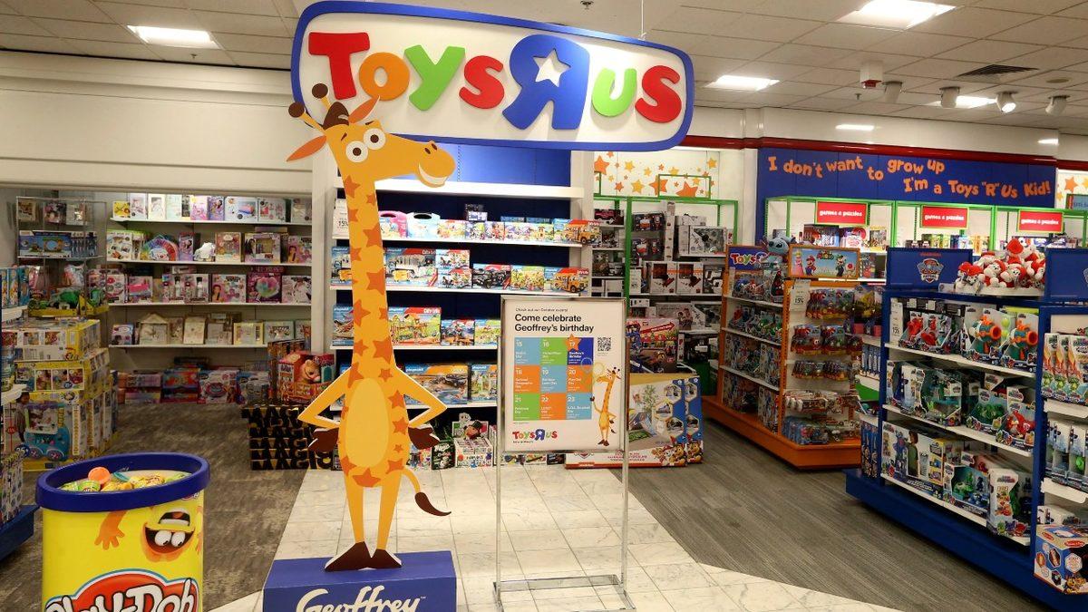 Liseliler Bilmez: Bir Zamanlar Tüm Çocukların Rüyalarını Süsleyen Toys “R” Us, Ne Oldu da Pat Diye Kayboldu?