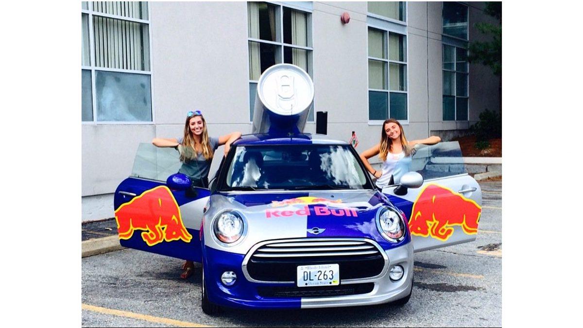 Red Bull’u Dünyanın En Ünlü Markalarından Biri Yapan Taktiği: 1987’den Beri Aynı Yöntemi Uyguluyorlar!