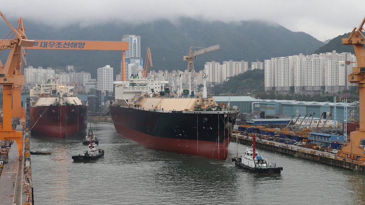 Büyük Gemiler Kötü Hava Koşullarında Nasıl Oluyor da Batmıyor? İşte Arkasındaki Hayranlık Duyulası Mühendislik