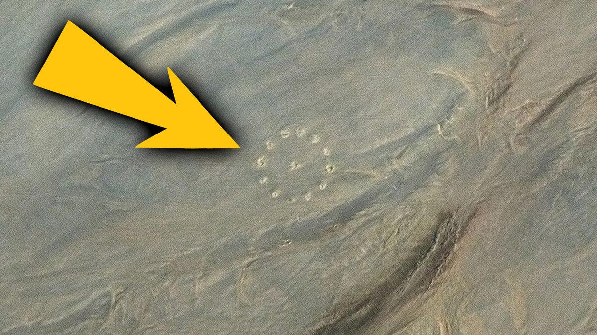 Komplo Teorisyenlerine Yeni Konu Çıktı: Sahra Çölünün Ortasında Duran Bu Daireleri Kim Çizdi?