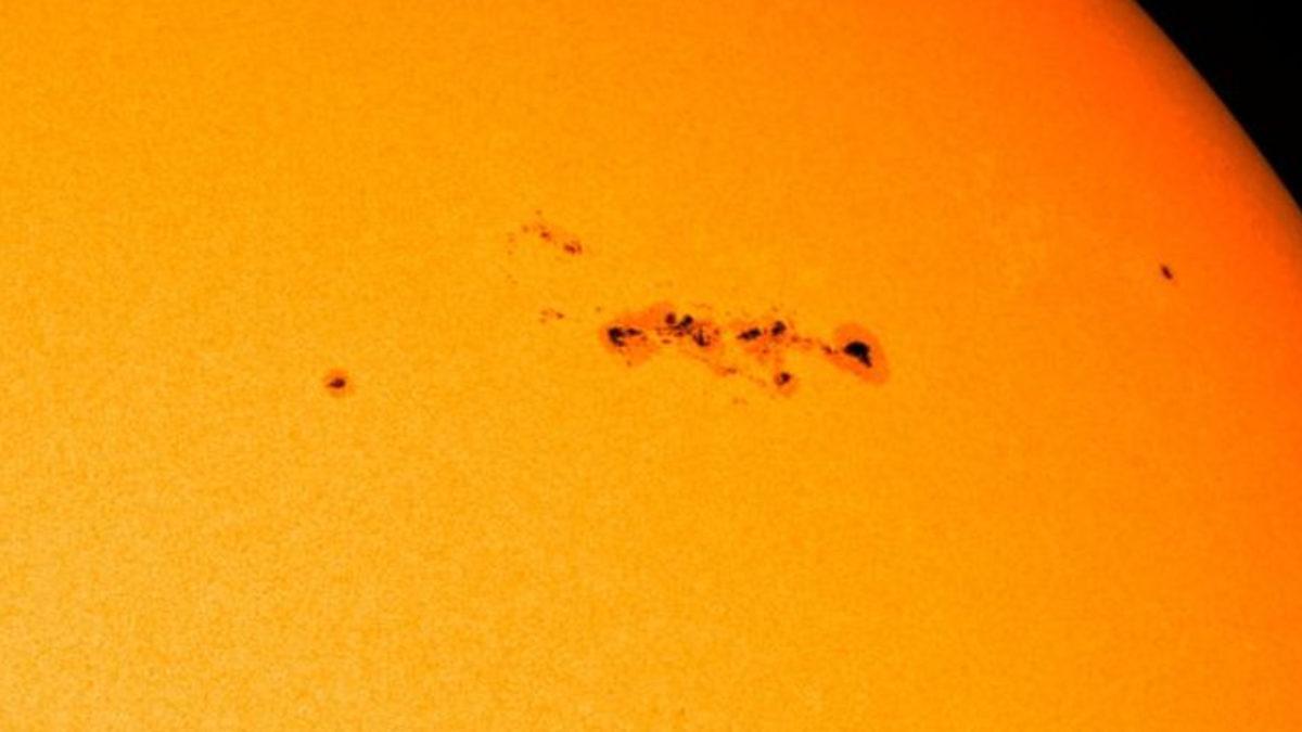 Güneş’te Üst Üste Güneş Patlamaları Yaşanıyor: 3 Ülkede Radyo Dalgaları Kesintiye Uğradı!