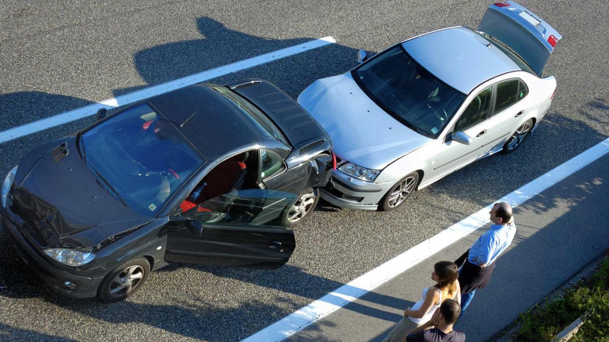 Arkadan Çarpan Aracın Suçlu Olduğunu Biliyoruz: Peki Hangi Araç Daha Fazla Hasar Alıyor?