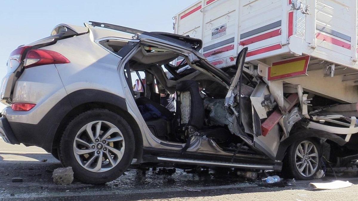 Arkadan Çarpan Aracın Suçlu Olduğunu Biliyoruz: Peki Hangi Araç Daha Fazla Hasar Alıyor?