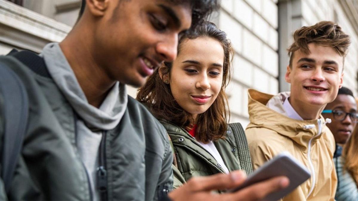 Z Kuşağı, Influencer’ların Takipçi Sayısını Önemsemiyor: Yapay Zekâ Destekli 