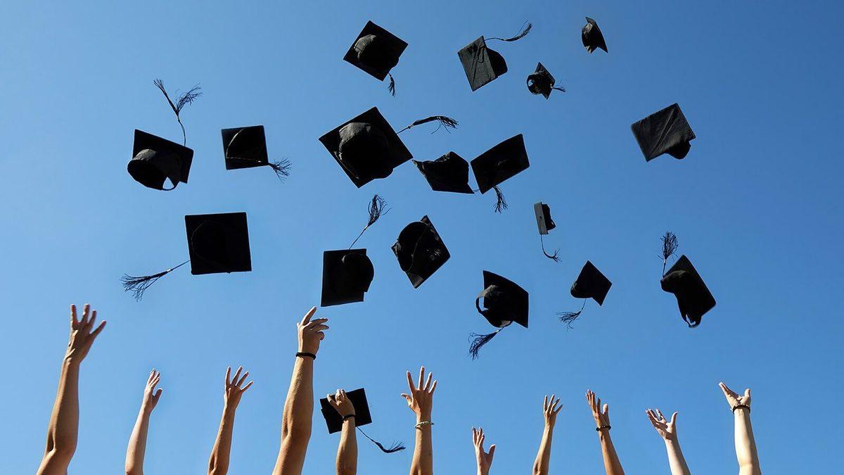 Mezuniyet Törenlerinde Neden Kep Fırlatıyoruz?