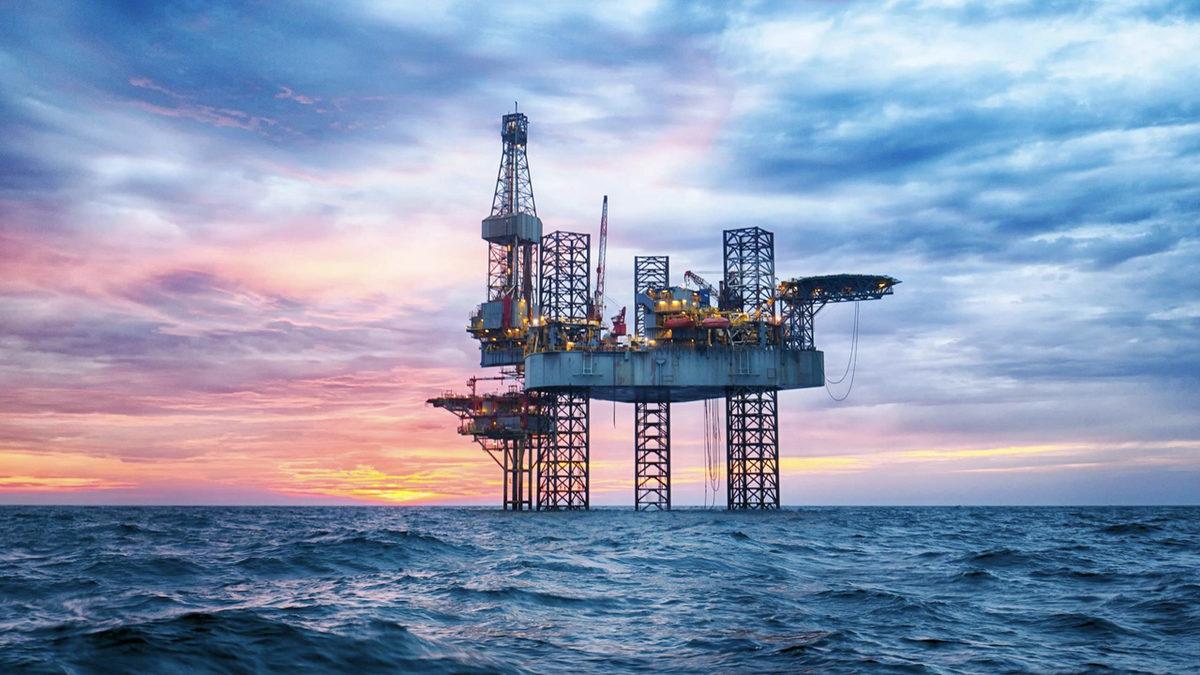 Denizlerdeki Petrol Kuleleri Nasıl İnşa Ediliyor ve Dev Dalgalardan Etkilenmiyor? Arkasındaki Mühendisliğe Hayran Kalacaksınız