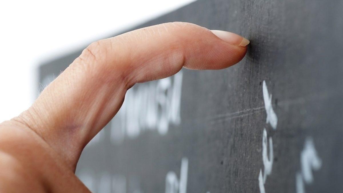 Kara Tahtaya Sürülen Tırnak Sesinin Bizi Bu Kadar Rahatsız Etmesinin 40 Yıl Düşünseniz Aklınıza Gelmeyecek Sebebi