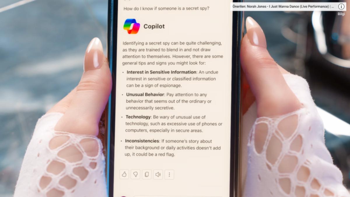 Microsoft Copilot Klip Yıldızı Oldu (Oluşturduğu Görseller Değil, Kendisi)