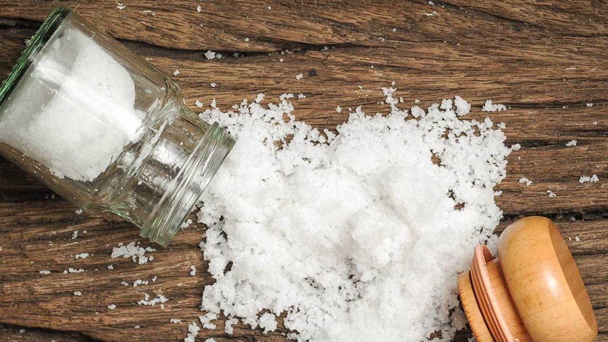 Sofradaki Yemeğe Tuz Dökmenin Mide Kanseri Riskini %41 Artırabildiği Ortaya Çıktı