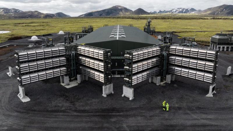 Dünyanın En Büyük "Elektrikli Süpürgesi" Çalıştırıldı: Atmosferden Karbonu Süpürecek!