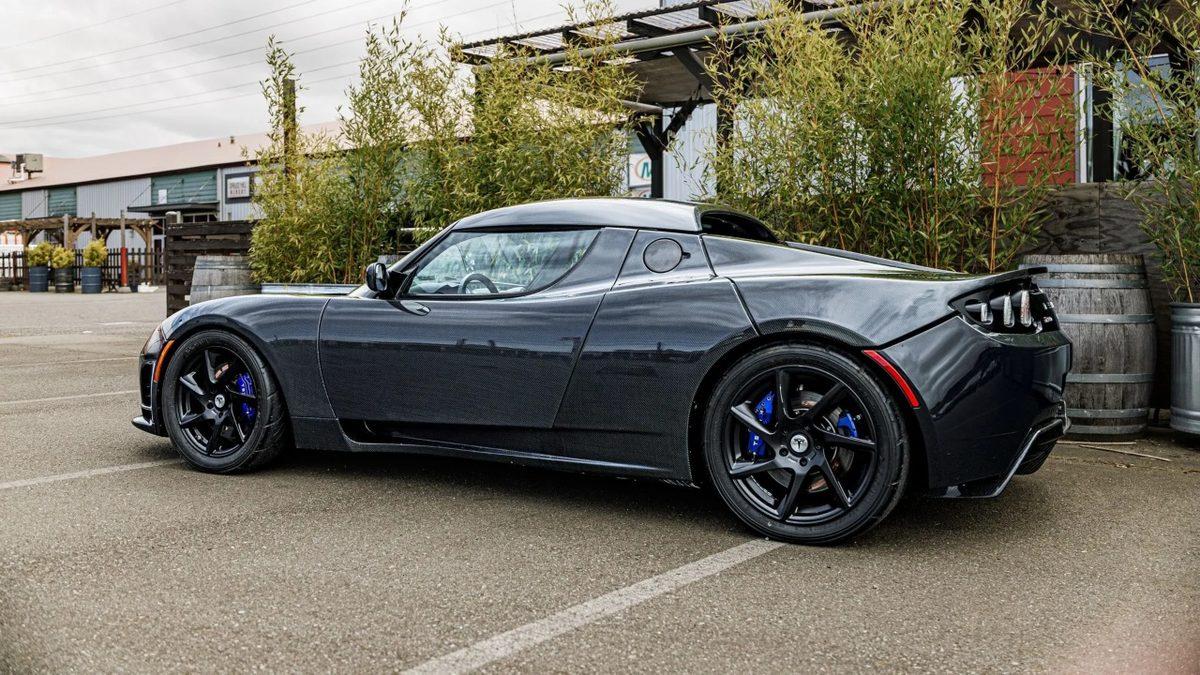 Dünyada Bir Benzeri Daha Olmayan Tesla Roadster RR Prototipi Satışa Çıktı