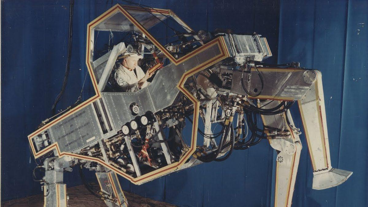 Avatar Filminden Fırlamış Gibi Görünen Bu Devasa Yürüyen Makinelere Ne Oldu?