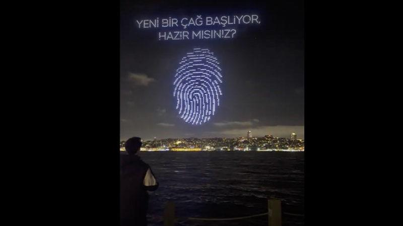 Gökyüzündeki Dev Parmak İzi Videosu Merak Uyandırdı: ’’Yeni Bir Çağ Başlıyor’’