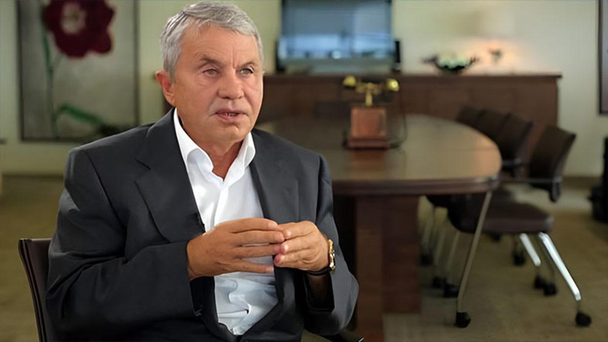 Özyeğin’in En Büyük Pişmanlığının Öyküsü: Hüsnü Özyeğin Turkcell’i Nasıl Kendi Elleriyle Mehmet Emin Karamehmet’e Kaptırdı?