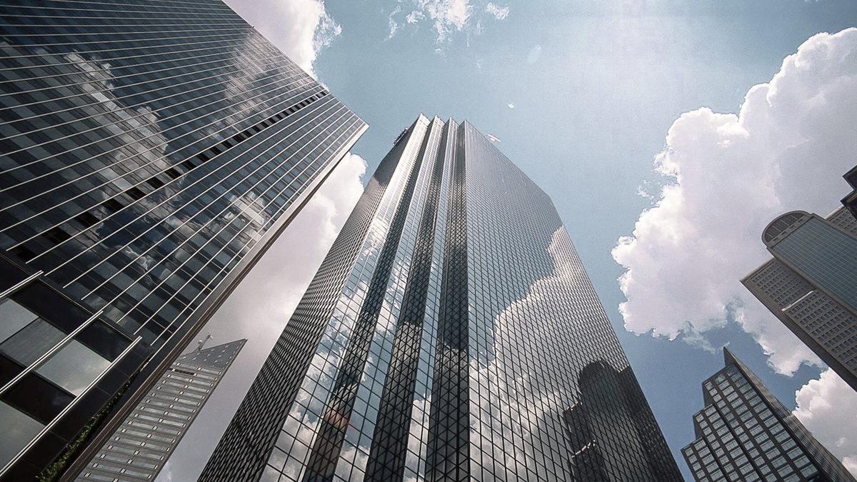 Gökdelenlerde Neden Genellikle Cam Kullanılıyor? Sebebi Sadece Estetik Görünüm Değil!