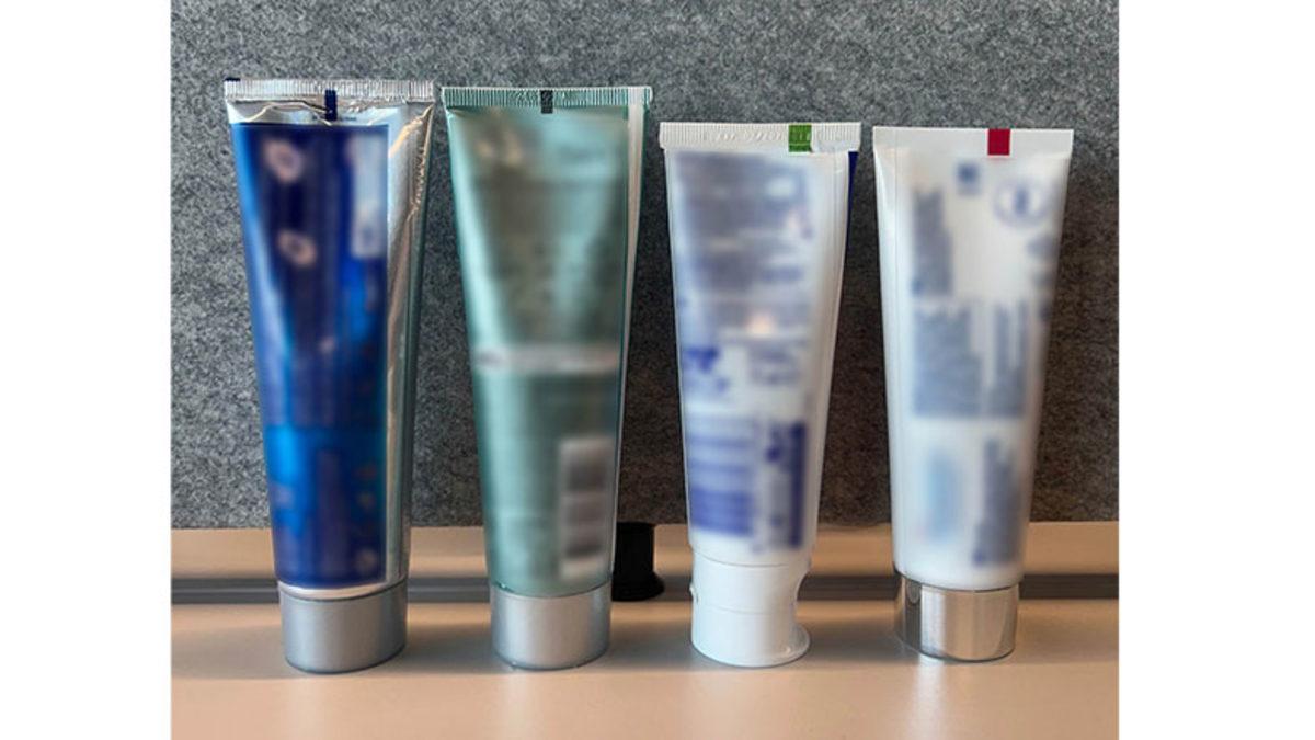 Diş Macunlarının Arkasındaki Bu Renk Kodları Ne Anlama Geliyor? (Her Markada Farklı Renk Var)
