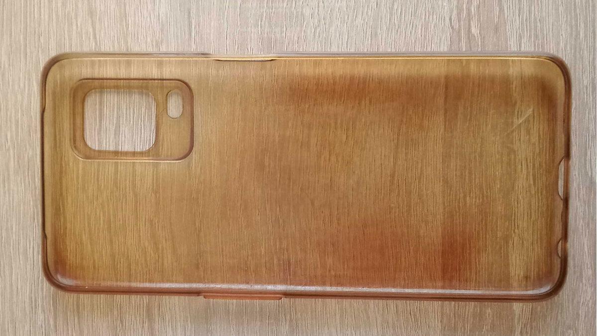 Şeffaf Telefon Kılıflarının Neden ve Nasıl Sarardığını Öğrenince Bir Daha Temizlemeye Bile Uğraşmayacaksınız