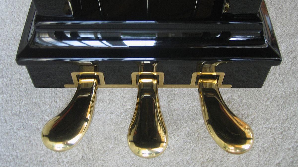 Piyanoların Altındaki Bu Pedallar Tam Olarak Ne İşe Yarıyor?