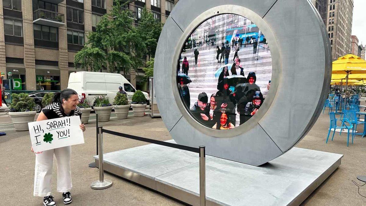 Bir Onlyfans Fenomeni Yüzünden Kapanan New York-Dublin Portalı Yeniden Açıldı: Artık 7/24 Çalışmayacak!