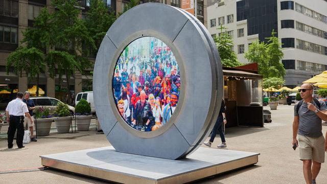 Bir Onlyfans Fenomeni Yüzünden Kapanan New York-Dublin Portalı Yeniden Açıldı: Artık 7/24 Çalışmayacak!