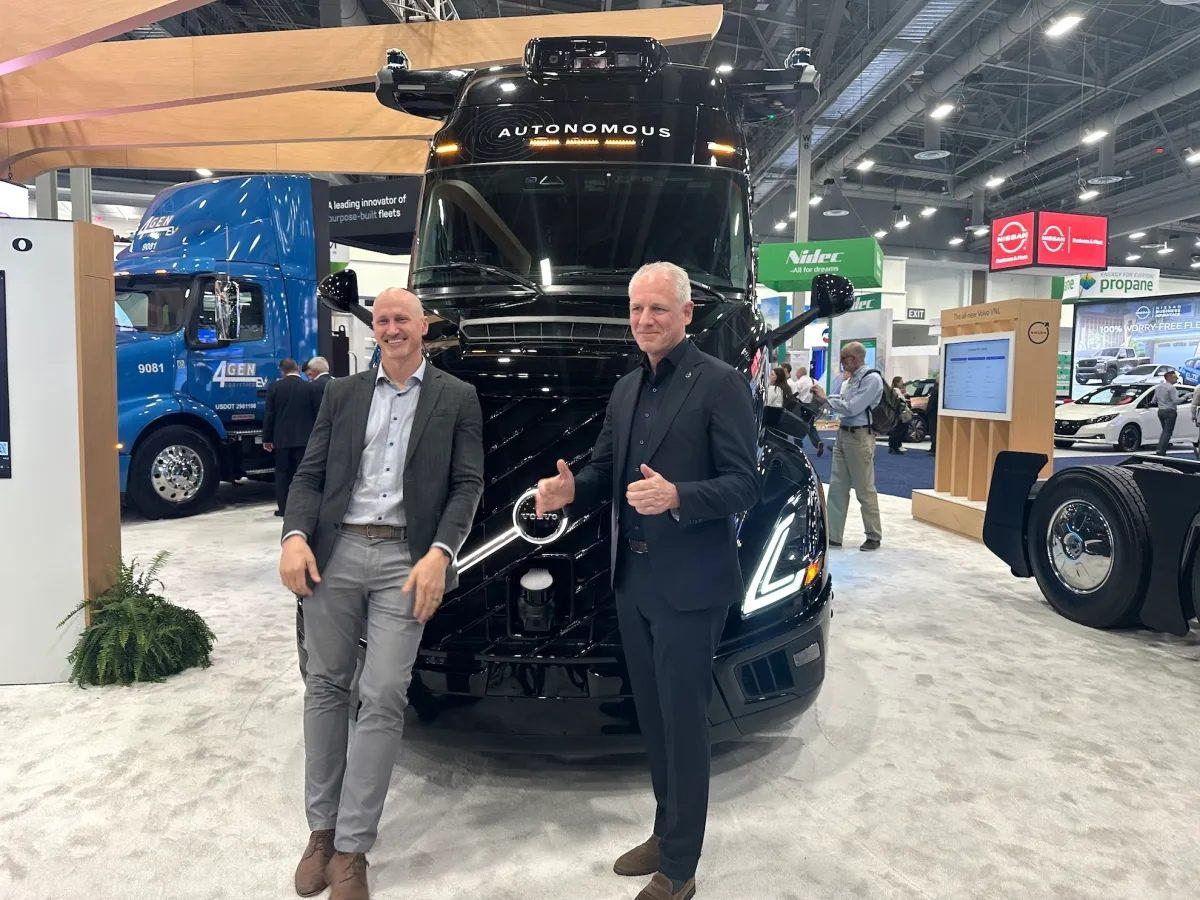 Yola Çıkınca Söyleseydiniz: Volvo, Bu Yaz Yollara Çıkacak Tam Otonom Tırını Tanıttı