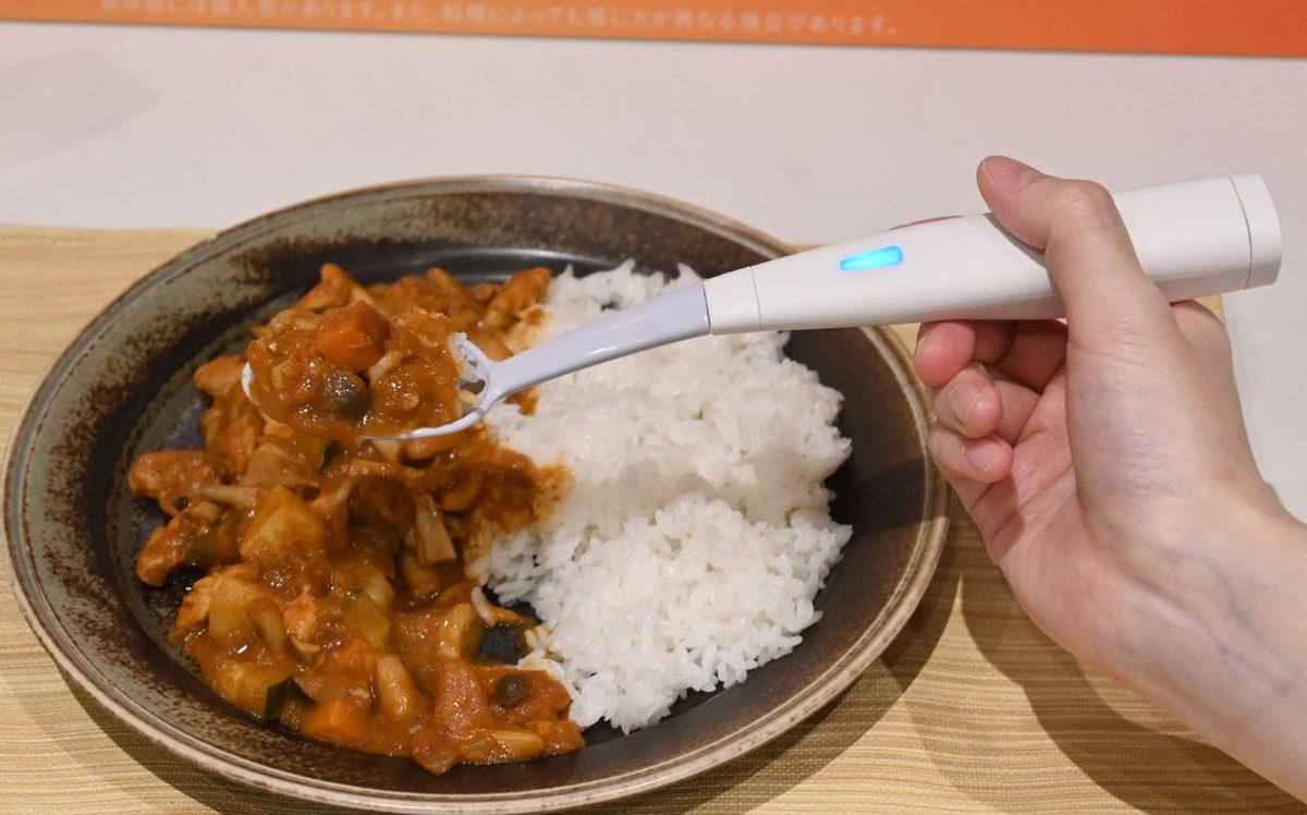 Yemeğe Tuz Dökmeden Tuzlu Tat Verebilen 