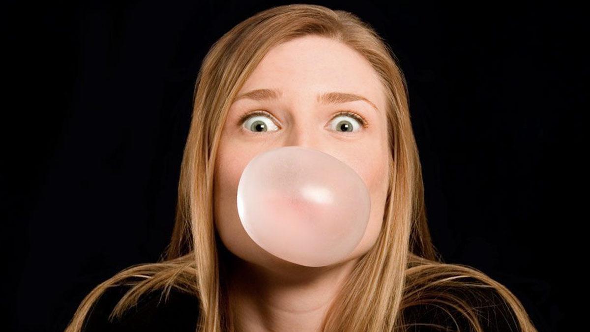 Yuttuğumuz Sakızların Sindirimi Gerçekten 7 Yıl mı Sürüyor?