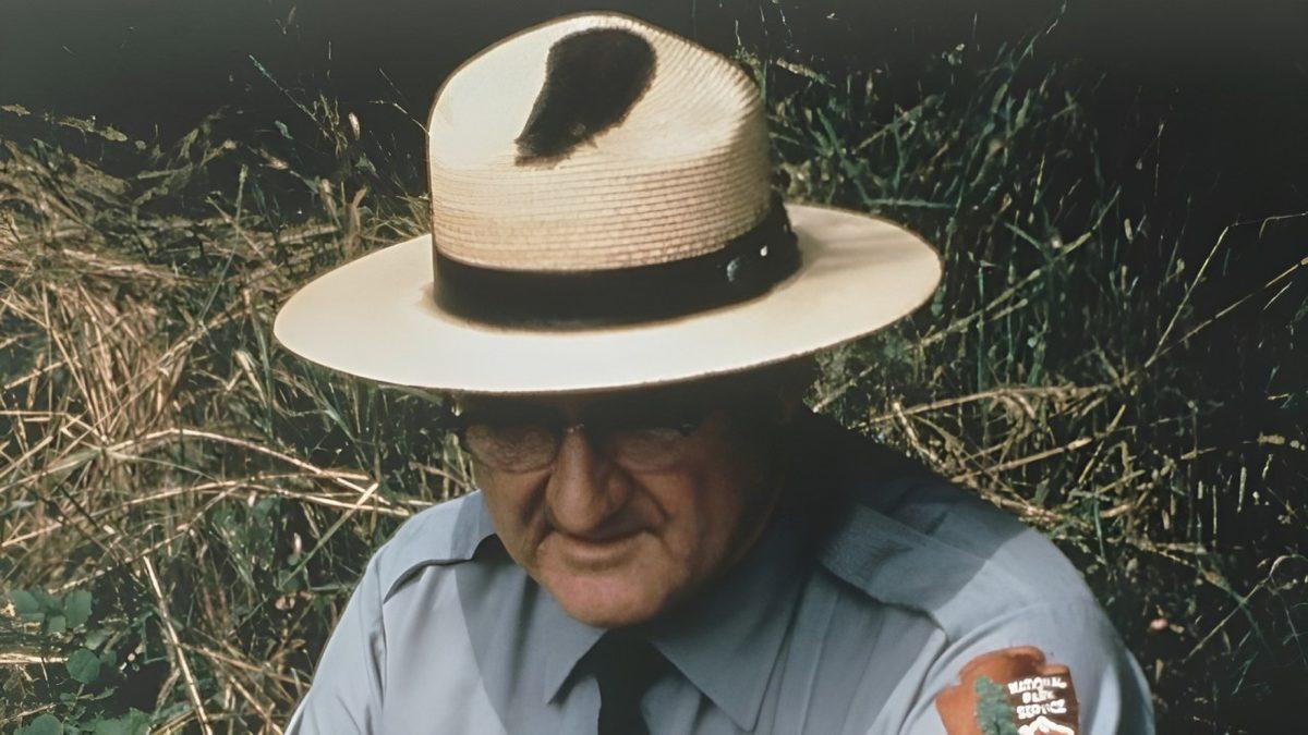 Tam 7 Kez Yıldırım Çarpan Talihsiz Adamın Ağzınızı Açık Bırakacak Hikâyesi (Ölüm Sebebi Yıldırım Değil!)