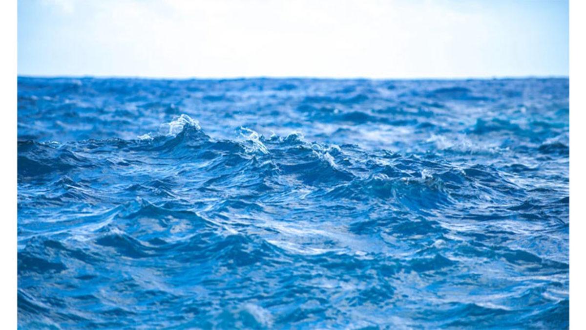 Suyun Neden Bir Rengi Yok? (Ya da Biz mi Öyle Sanıyoruz?)