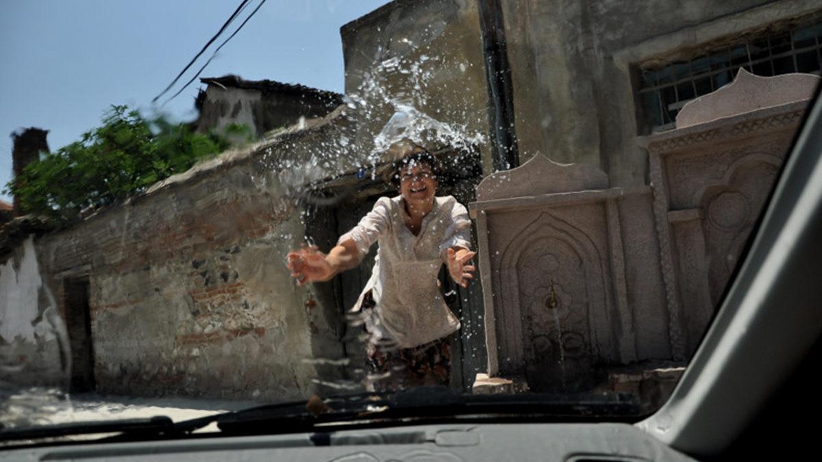 Gerçek Olmadığını Bilsek de “Böyle Gelmiş Böyle Gider.” Dediğimiz 8 Batıl İnancımız