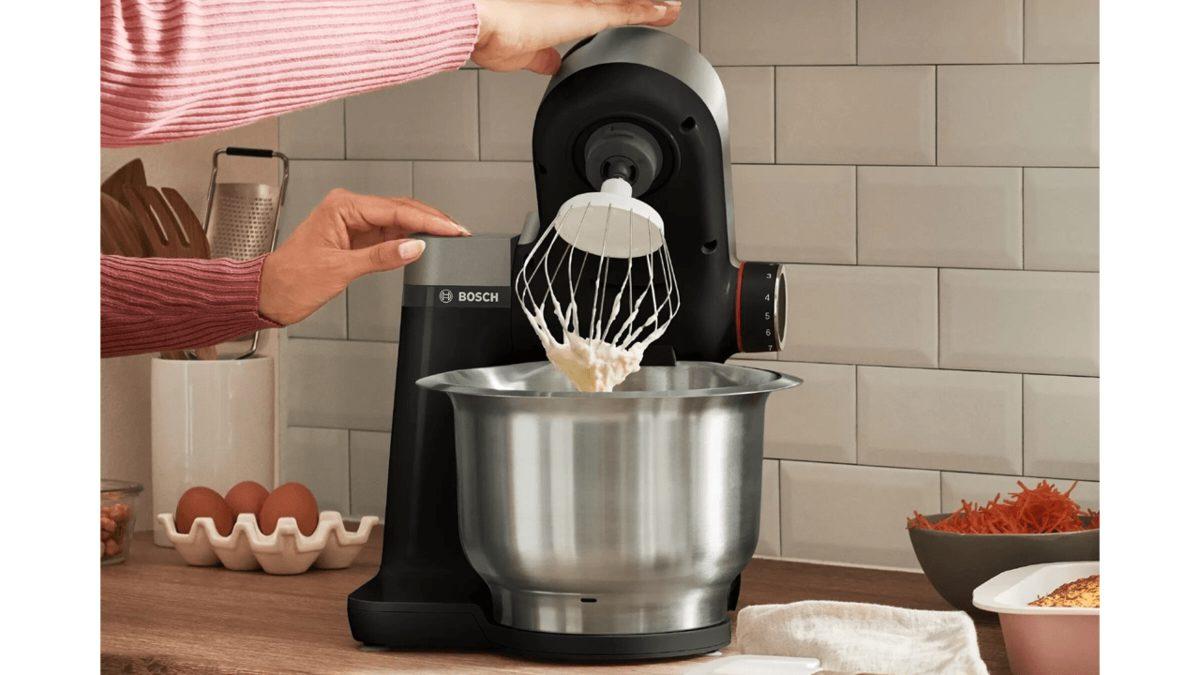 Evde Profesyonel Sonuçlar Elde Etmek İsteyenler İçin Hamur Yoğurma Makinesi Tavsiyeleri