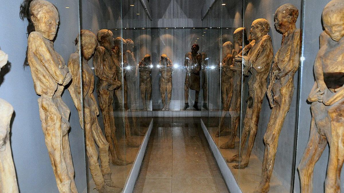 Kâbus Yaşatacak Tarihin En Ürpertici 15 Fotoğrafı (Hassas İçerik)