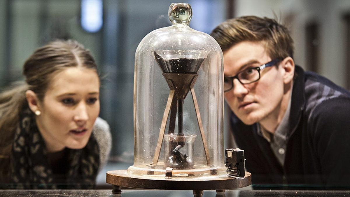 1927’den Bugüne Devam Eden Dünyanın En Uzun Süren Deneyi (Okuyunca Sabır Taşı Olsa Çatlarmış Diyeceksiniz!)