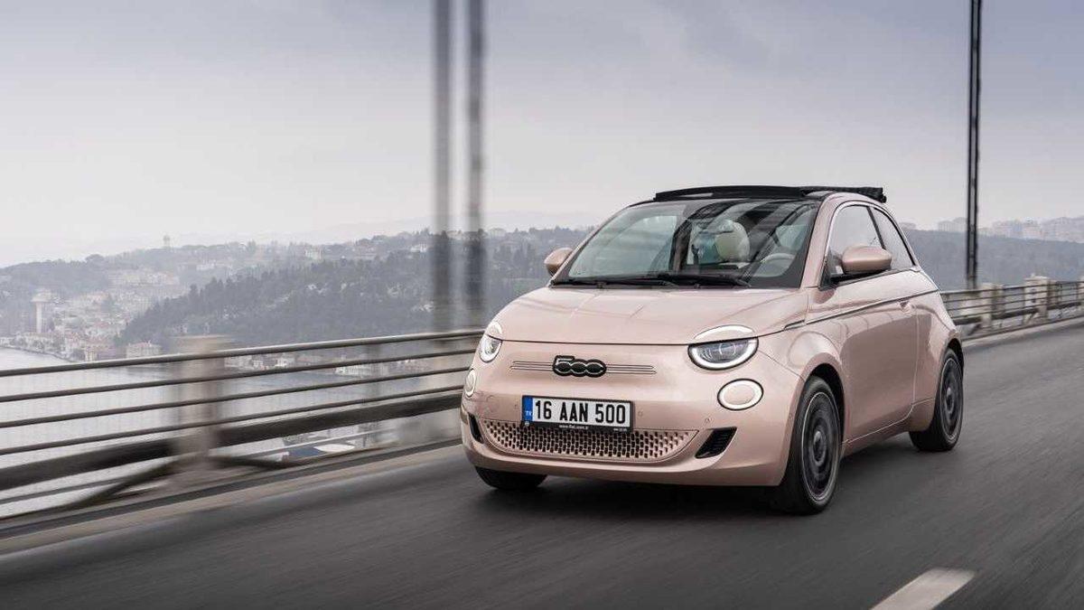 FIAT 500’den Geri Adım: İçten Yanmalı Motor Geri Dönüyor