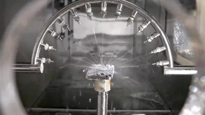 Apple’ın iPhone’lara Yaptığı Üst Düzey Sağlamlık Testleri Açığa Çıktı [Video]