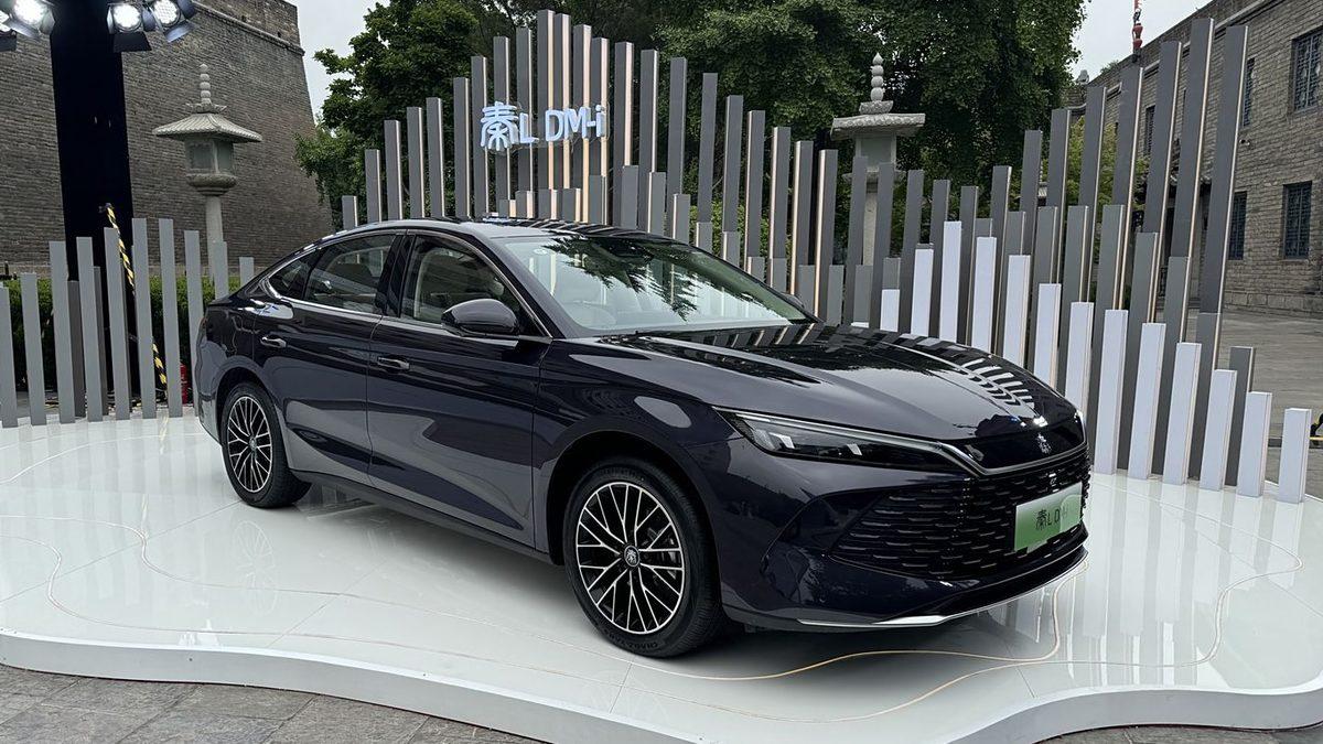 BYD, Tek Depoyla İstanbul’dan İzmir’e 2 Kere Gidip Gelebileceğiniz Hibrit Güç Aktarma Sistemini Tanıttı